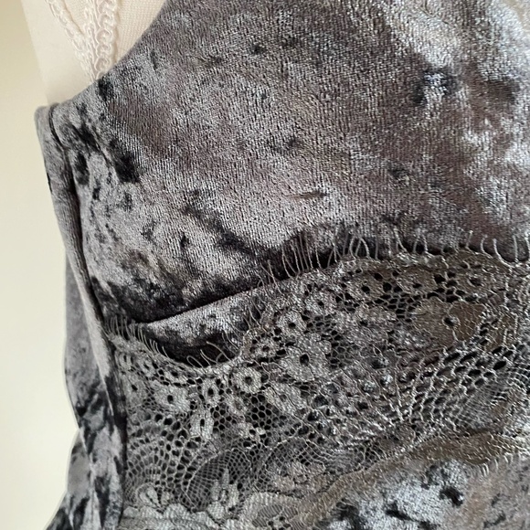 Guess Grey Lace Trim V-Neck Velour Party Nada Mini Dress- Sz- M - Picture 7 of 16